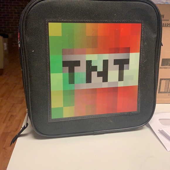 A Child Minecraft Lunchbox - Picture 6 of 6